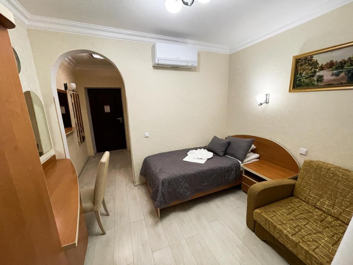 Sanatoriy Priozernyi Hotel Naroch Bagian luar foto